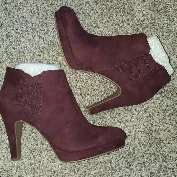 Unlisted Berry Heeled Boots - Picture 3 of 14